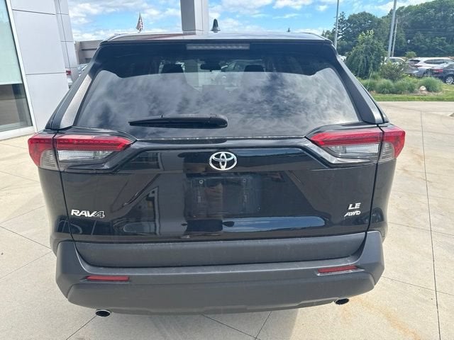 2022 Toyota RAV4 LE AWD