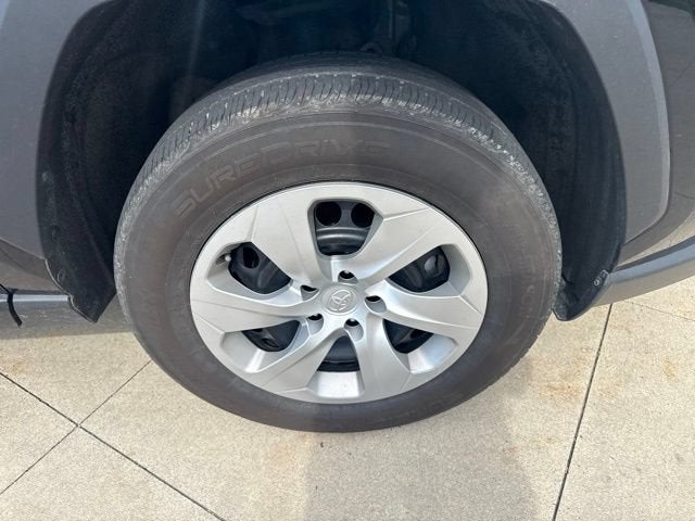 2022 Toyota RAV4 LE AWD