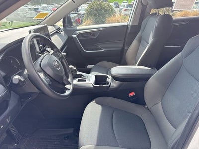 2023 Toyota RAV4 LE FWD