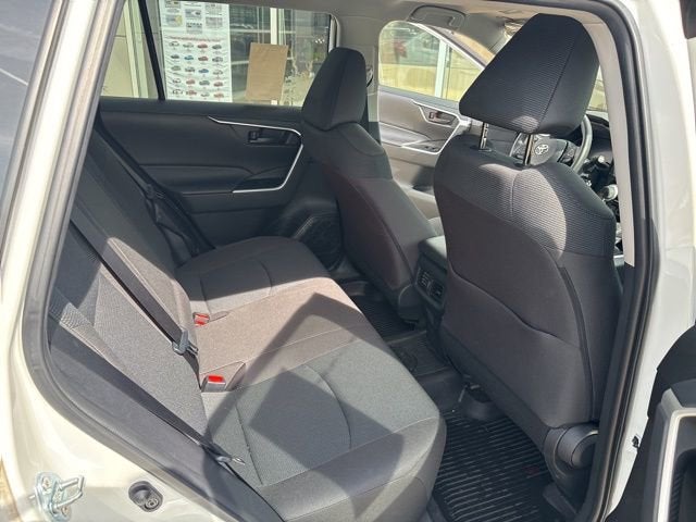 2023 Toyota RAV4 LE FWD