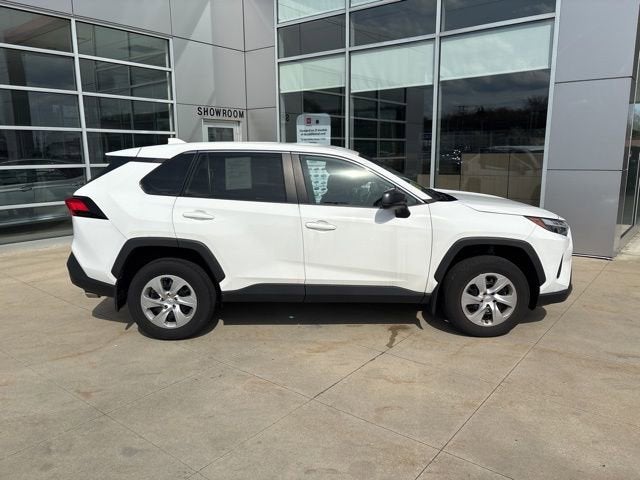 2023 Toyota RAV4 LE FWD