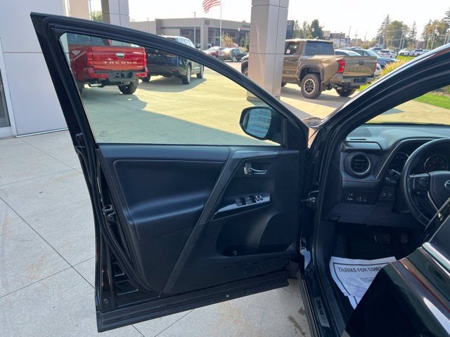 2018 Toyota RAV4 SE AWD