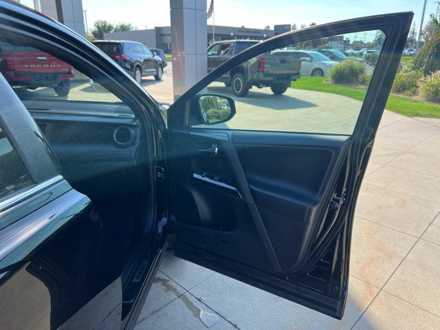 2018 Toyota RAV4 SE AWD