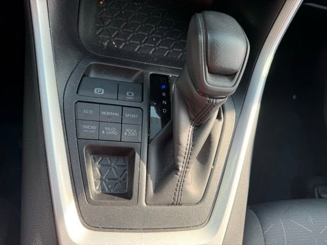 2025 Toyota RAV4 XLE AWD