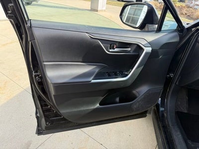 2025 Toyota RAV4 XLE AWD