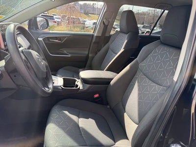 2025 Toyota RAV4 XLE AWD