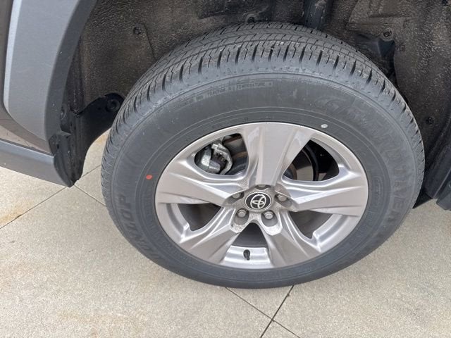 2025 Toyota RAV4 XLE AWD