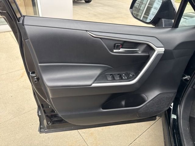 2025 Toyota RAV4 XLE AWD