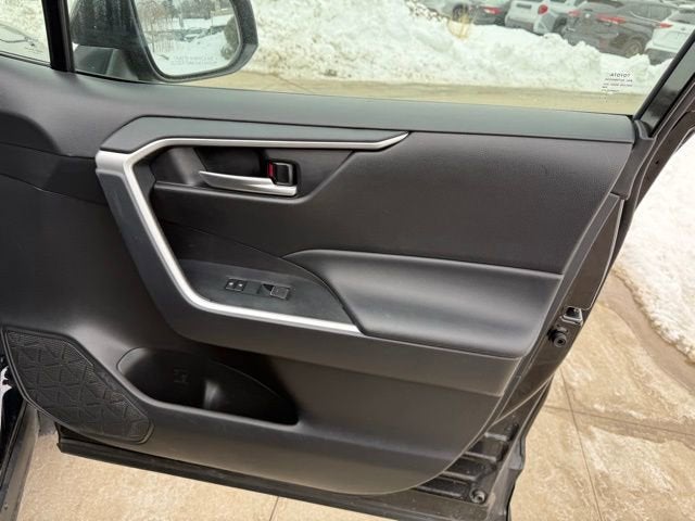 2025 Toyota RAV4 XLE AWD