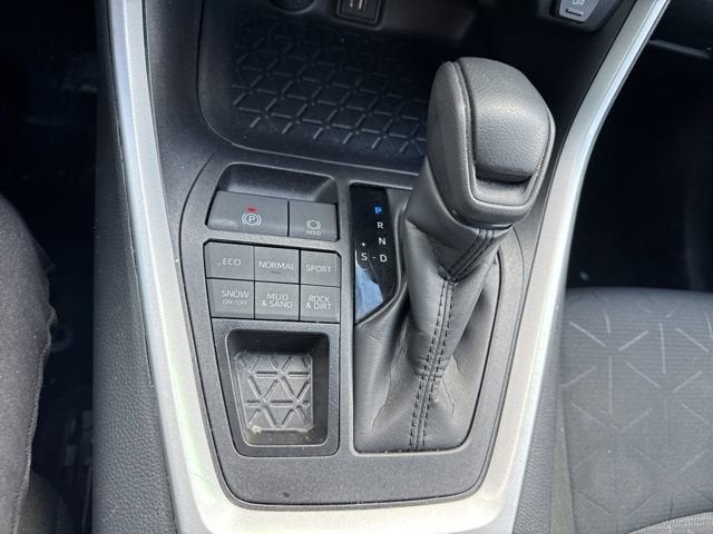 2025 Toyota RAV4 XLE AWD