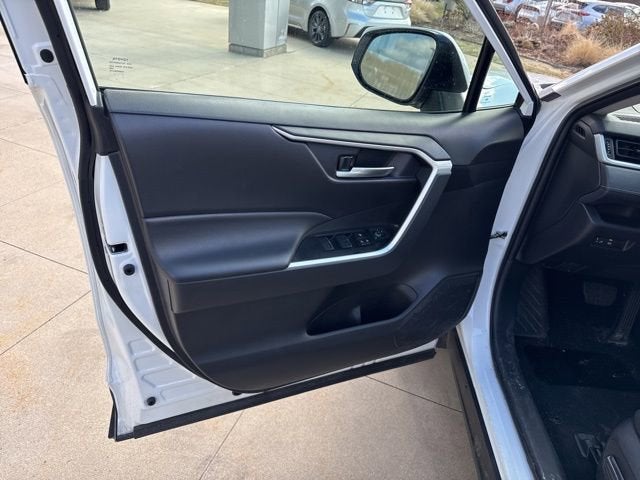 2025 Toyota RAV4 XLE AWD