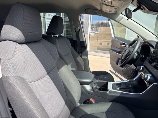 2025 Toyota RAV4 XLE AWD