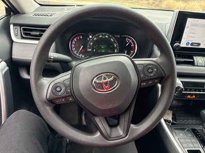 2025 Toyota RAV4 XLE AWD
