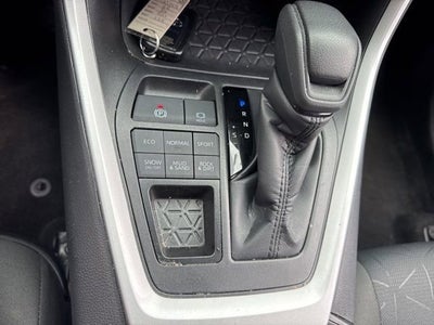 2025 Toyota RAV4 XLE AWD