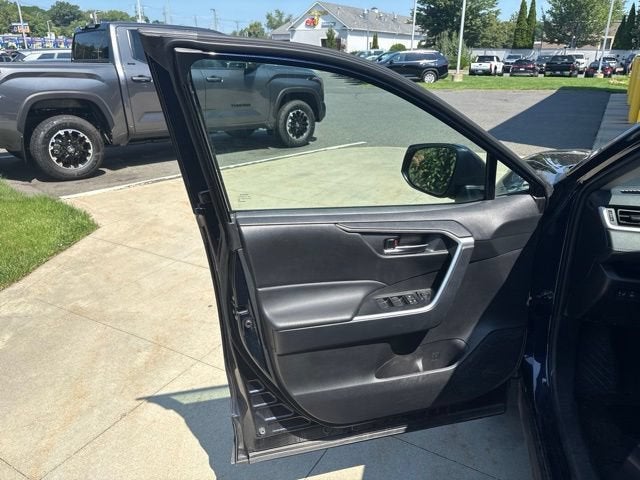 2025 Toyota RAV4 XLE AWD