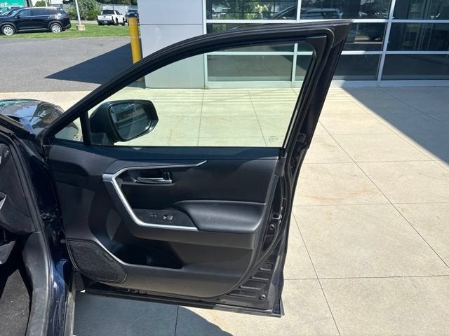 2025 Toyota RAV4 XLE AWD