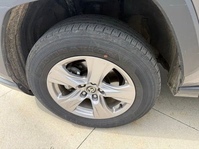 2025 Toyota RAV4 XLE AWD