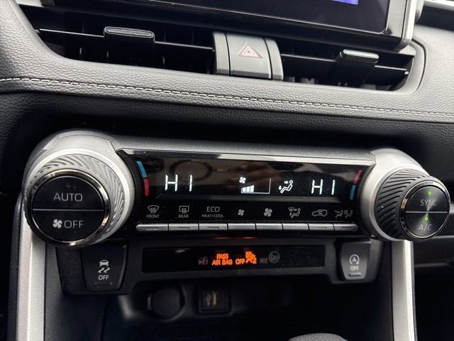 2025 Toyota RAV4 XLE AWD