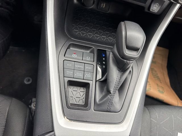 2025 Toyota RAV4 XLE AWD