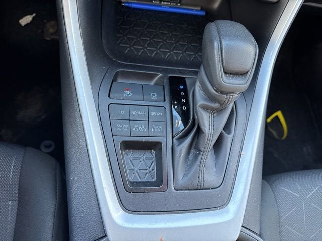 2025 Toyota RAV4 XLE AWD