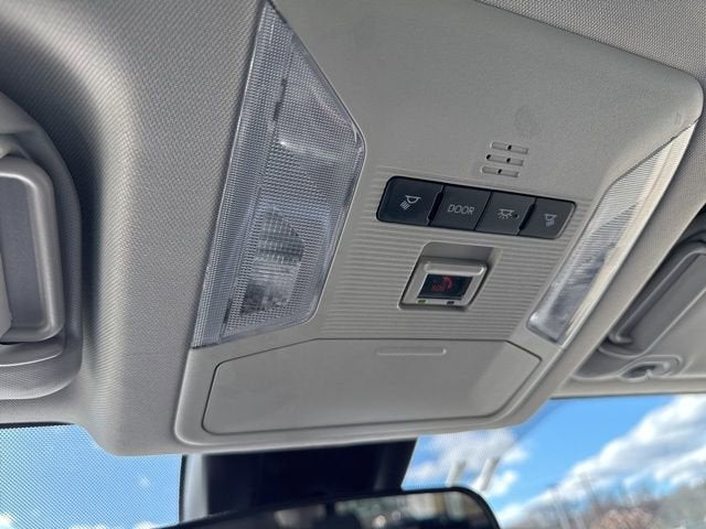 2025 Toyota RAV4 XLE AWD