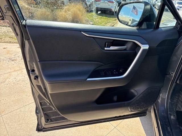 2025 Toyota RAV4 XLE AWD