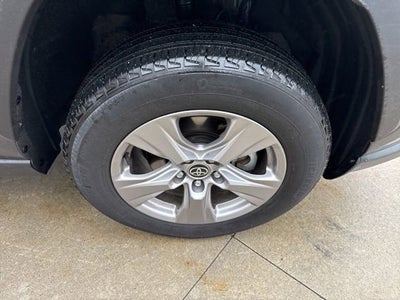 2025 Toyota RAV4 XLE AWD