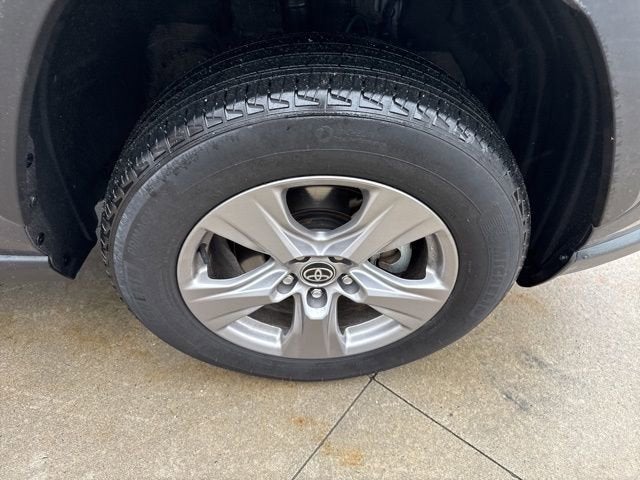 2025 Toyota RAV4 XLE AWD