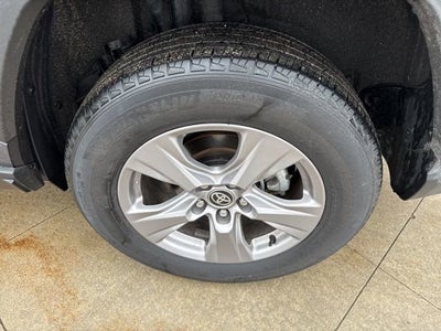 2025 Toyota RAV4 XLE AWD