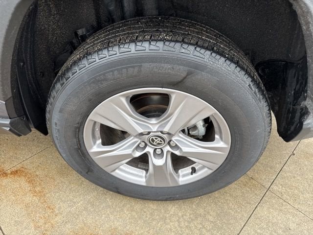 2025 Toyota RAV4 XLE AWD