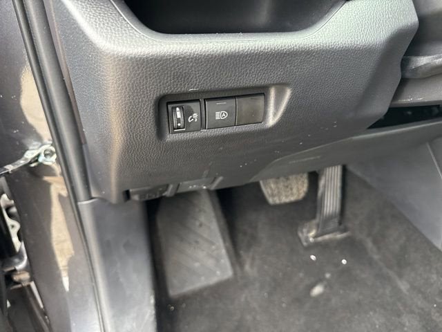 2025 Toyota RAV4 XLE AWD