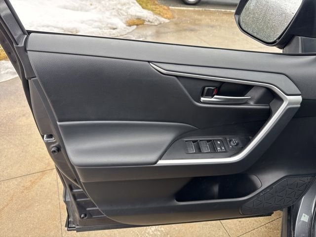 2025 Toyota RAV4 XLE AWD