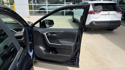2025 Toyota RAV4 XLE AWD