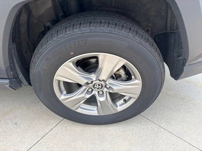 2025 Toyota RAV4 XLE AWD