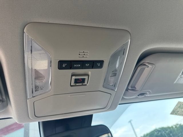 2025 Toyota RAV4 XLE AWD
