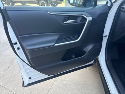2025 Toyota RAV4 XLE AWD