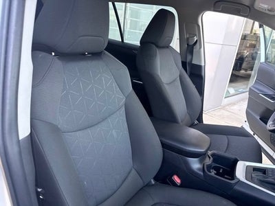 2025 Toyota RAV4 XLE AWD