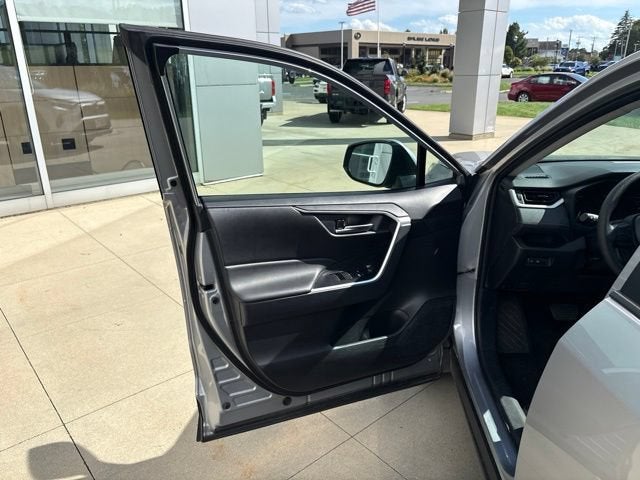 2025 Toyota RAV4 XLE AWD