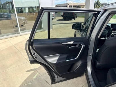2025 Toyota RAV4 XLE AWD