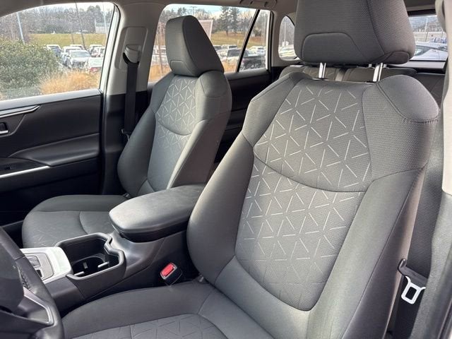 2024 Toyota RAV4 XLE AWD