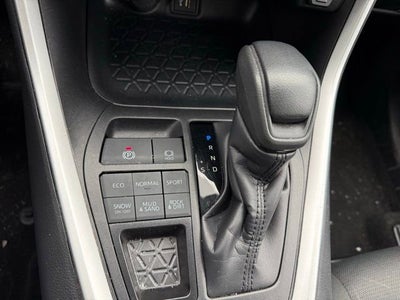 2025 Toyota RAV4 XLE AWD