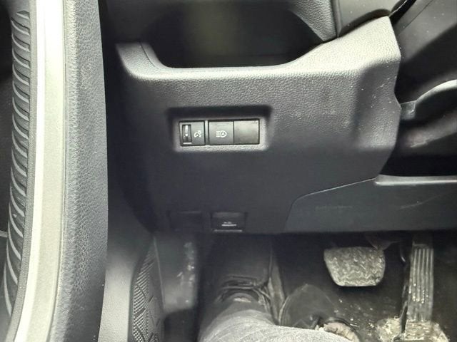 2025 Toyota RAV4 XLE AWD