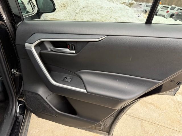 2025 Toyota RAV4 XLE AWD