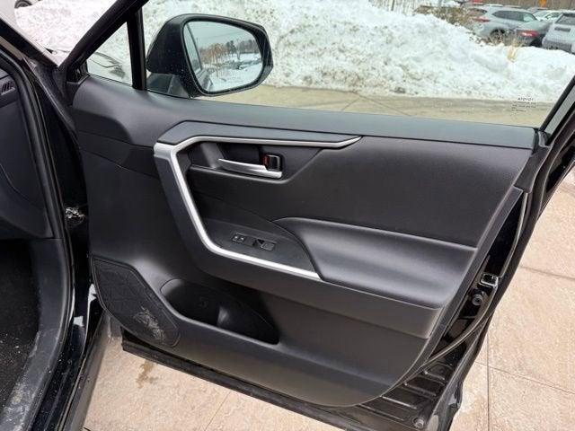 2025 Toyota RAV4 XLE AWD