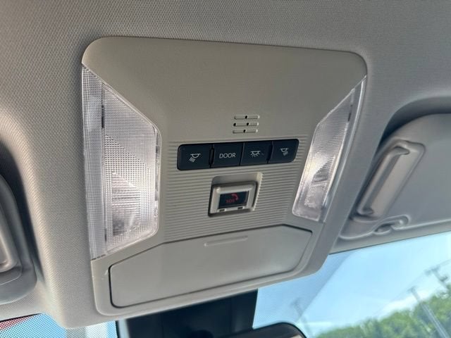 2025 Toyota RAV4 XLE AWD