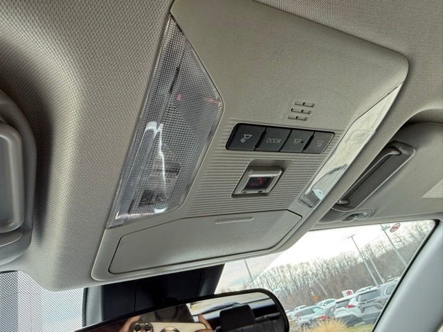 2025 Toyota RAV4 XLE AWD