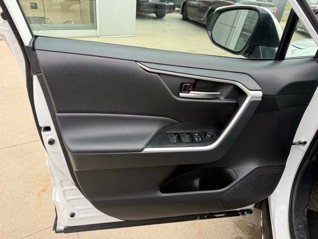 2025 Toyota RAV4 XLE AWD