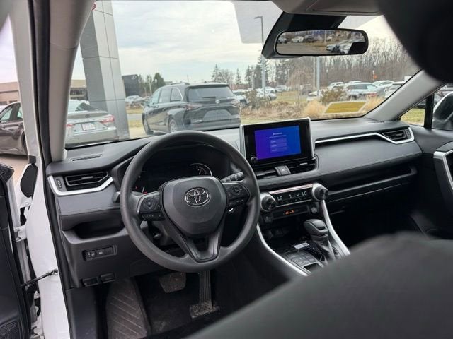 2025 Toyota RAV4 XLE AWD