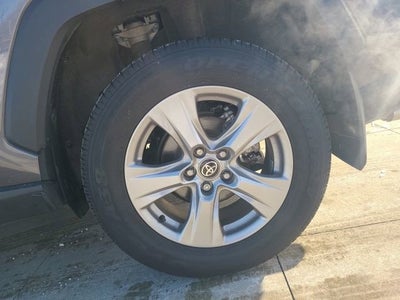 2025 Toyota RAV4 XLE AWD