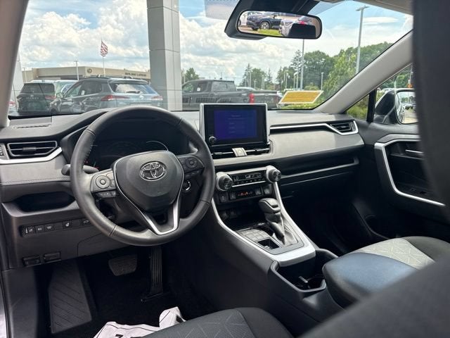 2025 Toyota RAV4 XLE AWD